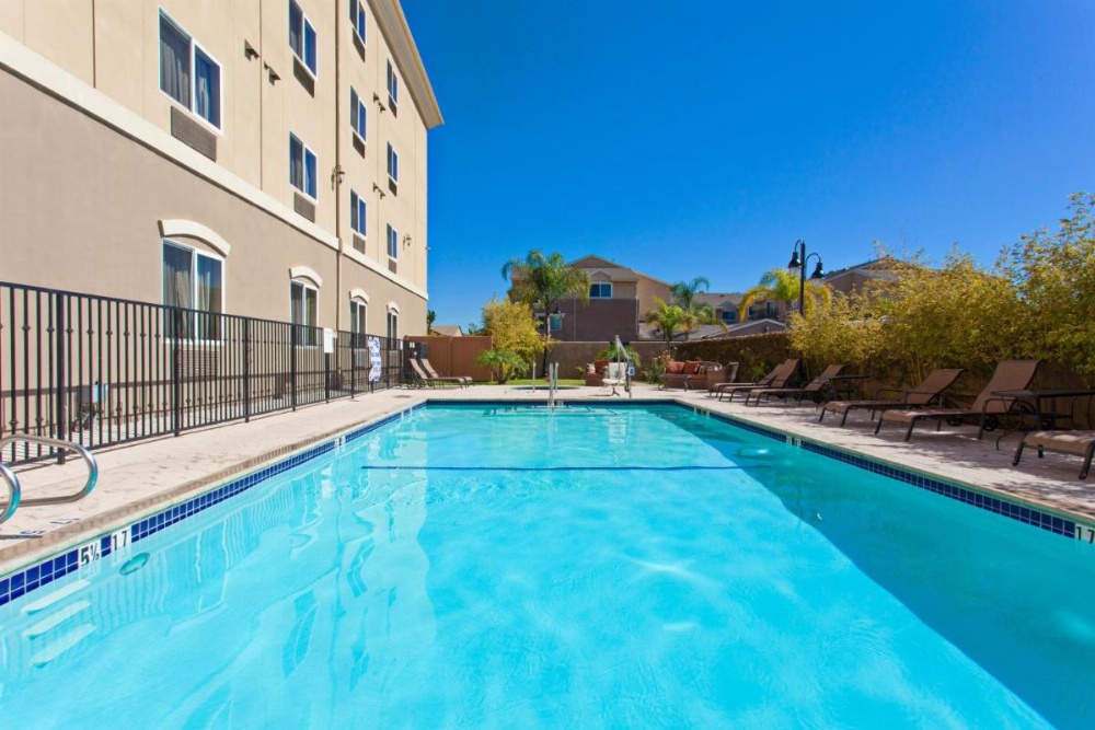 Holiday Inn Express Hotel & Suites Los Angeles Airport Hawthorne Image 7