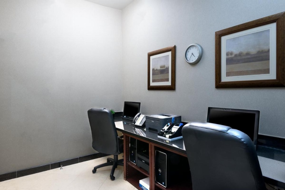 Holiday Inn Express Hotel & Suites Los Angeles Airport Hawthorne Image 20